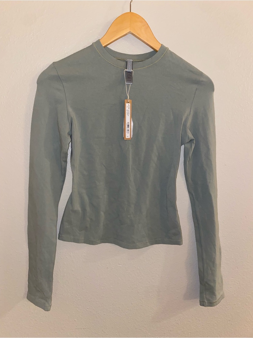 NWT SKIMS Cotton Jersey Long Sleeve T-Shirt Mineral Sage Green Size Small
